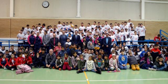 La nueva Escuela de Fútbol Sala ElPozo abre sus puertas en el barrio de La Paz con un centenar de jóvenes y niños en sus filas - 4, Foto 4