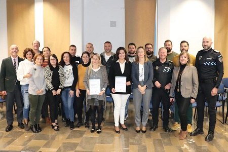 La alcaldesa clausura el curso sobre mediación en conflictos - 1, Foto 1