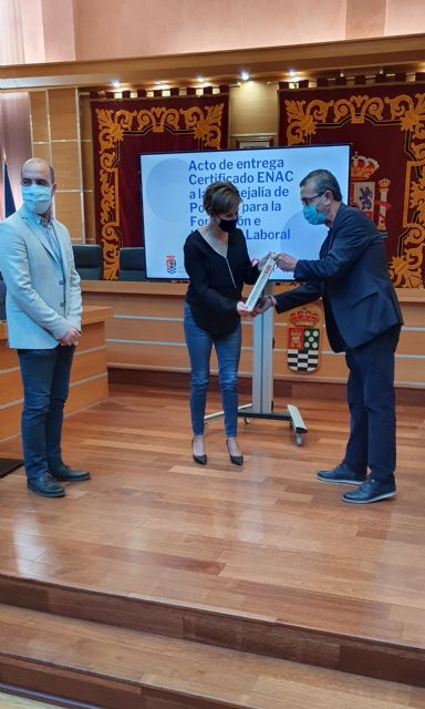 La Concejalía de Políticas para la Formación e Inserción Laboral del Ayuntamiento de Molina de Segura recibe la Certificación oficial ENAC - 1, Foto 1