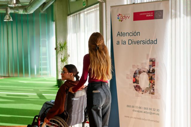 La Universidad de Murcia da apoyo a un 24,4% más de estudiantes con discapacidad que el curso pasado - 1, Foto 1