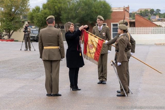 El Ayuntamiento honra al Regimiento de Artillería Antiaérea 73 con la Medalla de Oro de la ciudad - 1, Foto 1