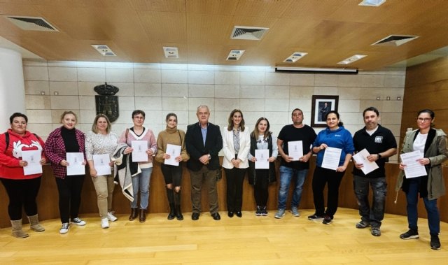 Firman convenios de colaboración con las AMPAS de los colegios e institutos para la realización de actividades y programas en beneficio de la comunidad educativa, Foto 1