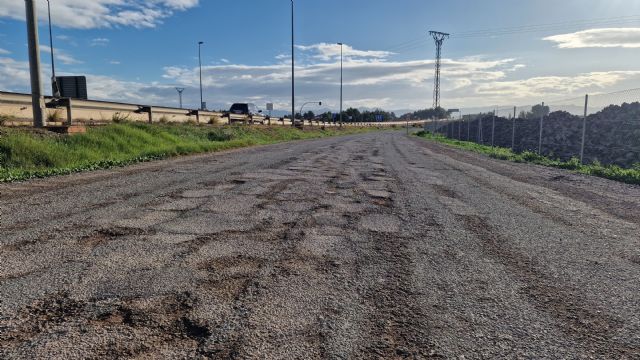 El PSOE de Lorca exige al Gobierno Regional actuaciones urgentes en la vía de servicio de la autovía Lorca-Águilas debido a su estado de deterioro - 4, Foto 4