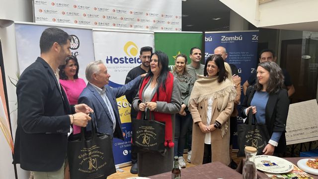 Las manitas con garbanzas de Restaurante Paredes, plato ganador de las II Jornadas Gastronómicas del chato murciano en Lorca organizadas por Hostelor - 1, Foto 1