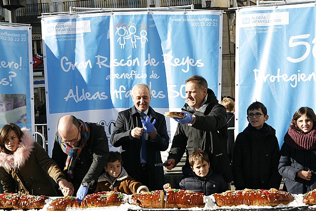 El gran Roscón de Reyes de Aldeas Infantiles SOS llega a la Puerta del Sol - 2, Foto 2