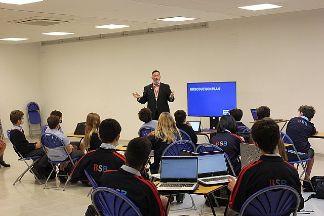 El reto de la educación digital en las escuelas: 8 de cada 10 jóvenes españoles reclaman más formación - 1, Foto 1