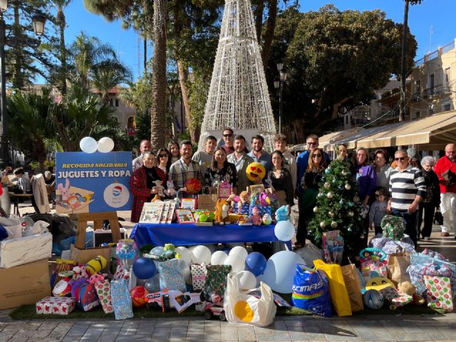 NNGG Región de Murcia recoge alrededor de 12.000 juguetes con su campaña solidaria de Navidad - 1, Foto 1