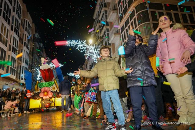 El Ayuntamiento de Cartagena y Ecoembes enseñarán en la Cabalgata de Reyes a reciclar los envoltorios de los regalos - 1, Foto 1