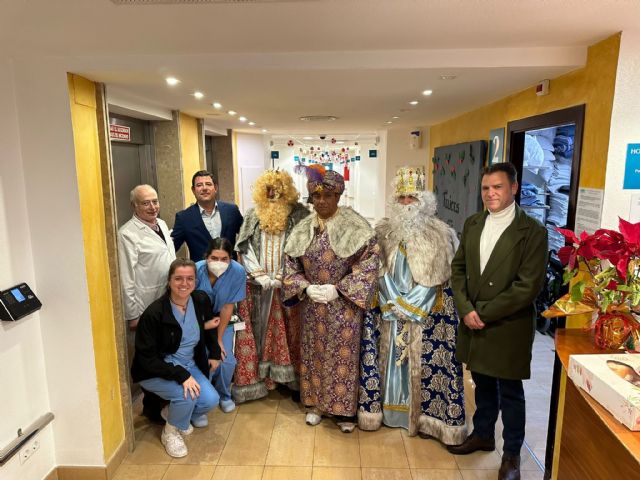 Ribera Hospital de Molina recibe la visita de los Reyes Magos de Oriente - 1, Foto 1