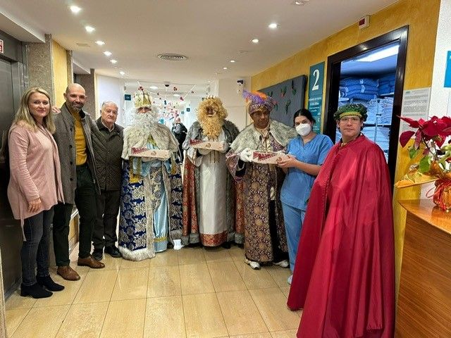 Ribera Hospital de Molina recibe la visita de los Reyes Magos de Oriente - 3, Foto 3