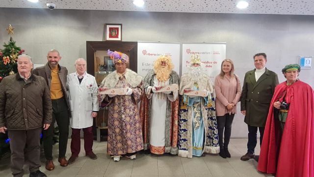 Ribera Hospital de Molina recibe la visita de los Reyes Magos de Oriente - 4, Foto 4