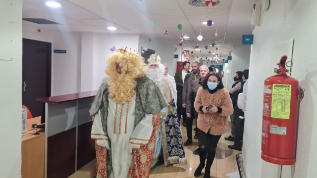 Ribera Hospital de Molina recibe la visita de los Reyes Magos de Oriente - 5, Foto 5