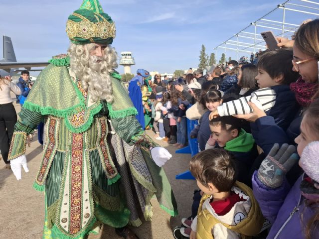 Los Reyes Magos aterrizan en la Base Aérea de Alcantarilla - 4, Foto 4