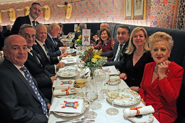 Sevilla . El presidente de la Hermandad Monárquica de España en Sevilla Juan José Martín López y sus socios brindaron por el cumpleaños del Rey Felipe VI - 3, Foto 3