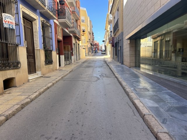 Se cortarán al tráfico sendos tramos de las calles Santiago y Mayor Sevilla por las obras de climatización del edificio principal del Ayuntamiento