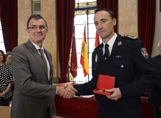 Toma de posesión de 39 nuevos mandos de la Policía Local - 2, Foto 2