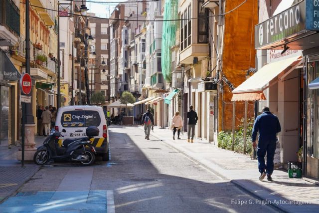 Comienzan las obras de renovación de la red de abastecimiento en la calle Canales, que no prevé cortes de tráfico - 1, Foto 1