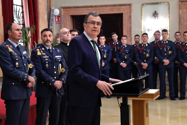 Ballesta: Las sociedades eligen siempre a los mejores para las labores más difíciles, y esos son ustedes - 1, Foto 1