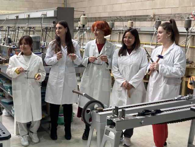 Videocampaña de la OAP FREMM para fomentar la inclusión femenina en la tecnología y el sector del metal - 1, Foto 1