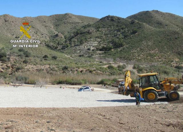 La Guardia Civil investiga a tres vecinos de Mazarrn por construir en terreno catalogado de especial proteccin, Foto 1