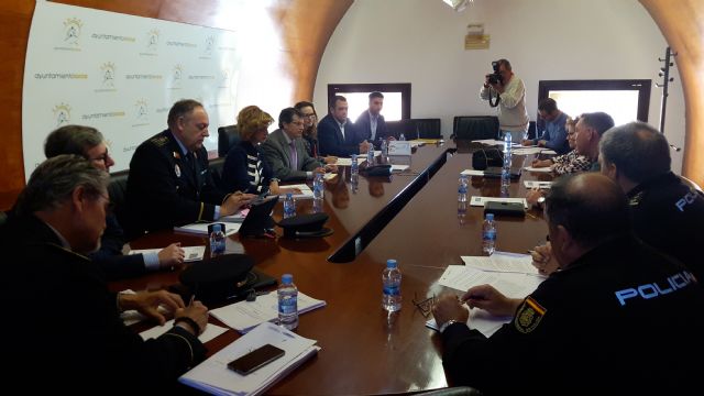 La Policía Local redobla esfuerzos para garantizar la seguridad durante Semana Santa y prestar cobertura en todos los actos de las diferentes cofradías - 1, Foto 1