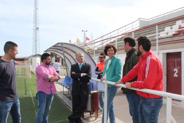 La alcaldesa se reúne con el director general de Deportes para solicitar mejoras en el Campo de Fútbol Municipal - 1, Foto 1