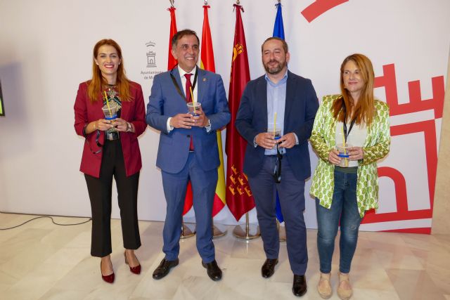 El Alcalde Serrano anuncia que los autobuses, el tranvía y los aparcamientos disuasorios volverán a ser gratuitos el día del Bando de la Huerta - 3, Foto 3