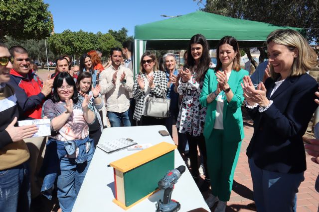 La alcaldesa y la consejera de Política Social visitan los terrenos en los que se contruirán dos viviendas tuteladas para Afemac y Asociación Urci - 1, Foto 1