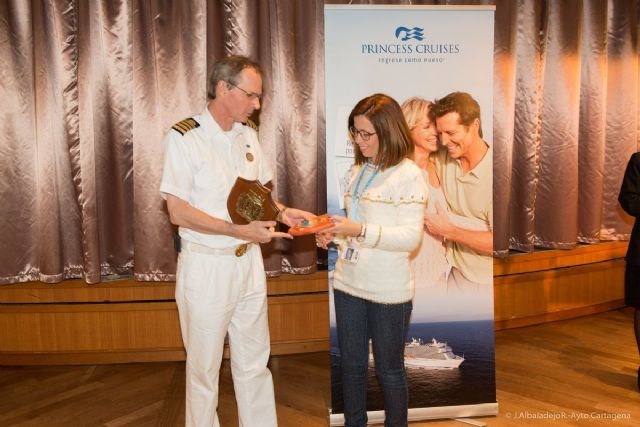 El Royal Princess atraca en Cartagena y recibirá a los veinte primeros turistas que embarcarán desde el puerto - 2, Foto 2