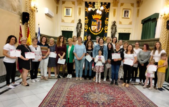 Entrega diplomas curso defensa personal femenina - 1, Foto 1