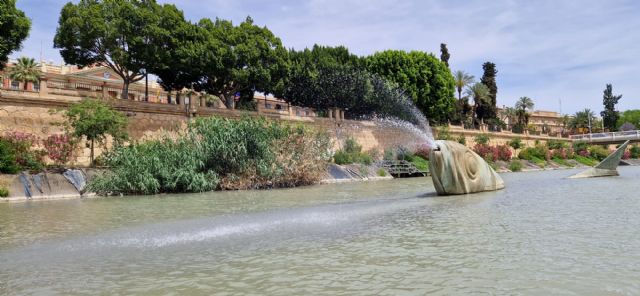 La emblemática sardina del río Segura vuelve a lanzar agua por la boca tras 10 años sin funcionar - 1, Foto 1