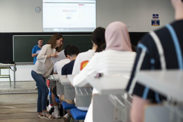 Arrancan con normalidad los exámenes de la EBAU para 7.600 estudiantes de la Región de Murcia - 2, Foto 2