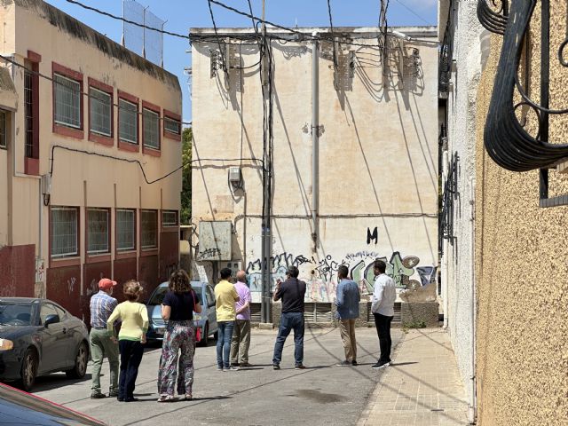 MC propone la reordenación del tráfico y mejoras en la accesibilidad de la zona aledaña al centro de salud de Barrio Peral - 2, Foto 2