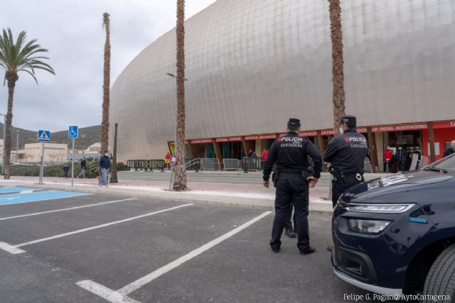 Prohibido el aparcamiento este jueves en la fachada del Palacio de Deportes y aledaños del Cartagonova - 1, Foto 1