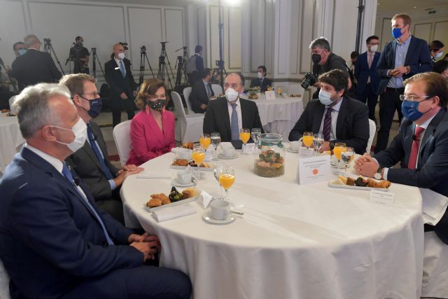 López Miras advierte de que el reparto de fondos europeos no puede ser una competición entre comunidades - 1, Foto 1