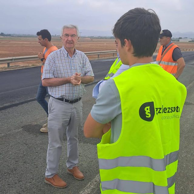 MC, vecinos y trabajadores de Sabic fuerzan al Gobierno regional a iniciar las obras de la carretera que une Miranda y la factoría de La Aljorra - 3, Foto 3