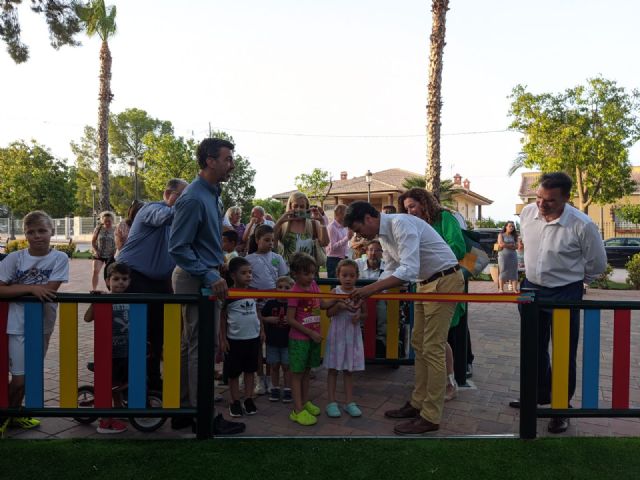 Abre al público el remodelado y ampliado parque infantil de la Plaza de Los Valientes - 1, Foto 1