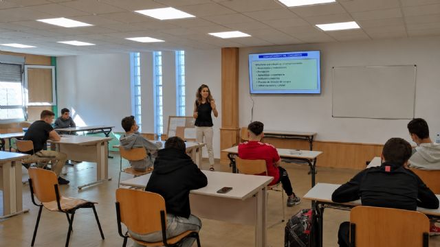 El SEF oferta en julio más de 130 cursos gratuitos con cerca de 3.000 plazas para personas desempleadas y ocupadas El SEF oferta en julio más de 130 cursos gratuitos con cerca de 3.000 plazas para personas desempleadas y ocupadas
