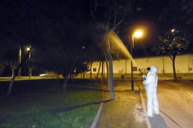 Más de 20.000 árboles son fumigados contra el pulgón - 1, Foto 1