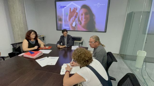 421 familias han adquirido en propiedad la vivienda social donde han residido durante los últimos años - 2, Foto 2