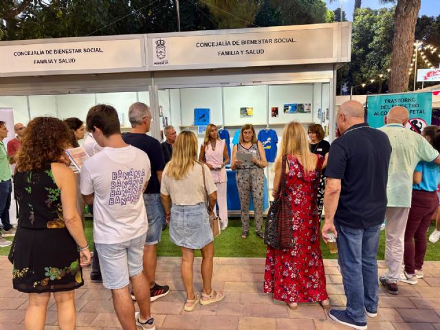 Una veintena de asociaciones participan en los stands de salud del Malecón durante la Feria de Murcia Una veintena de asociaciones participan en los stands de salud del Malecón durante la Feria de Murcia