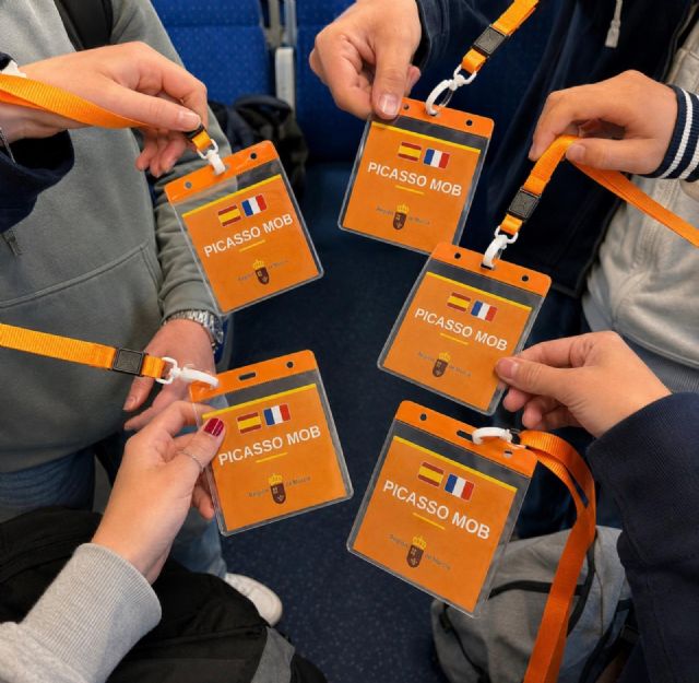Casi un centenar de alumnos de 30 centros educativos participa en un programa de intercambio escolar con Francia Casi un centenar de alumnos de 30 centros educativos participa en un programa de intercambio escolar con Francia