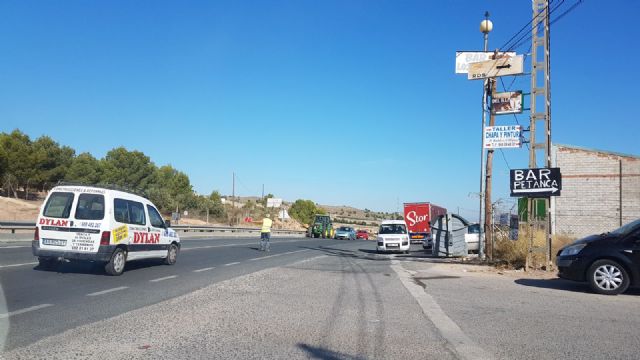 Fomento limpia y acondiciona las cunetas de la carretera de Altorreal y de la antigua carretera N-344 - 2, Foto 2