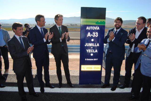 El ministro de Fomento asiste a la puesta en servicio de la autovía A-33 entre Jumilla y Yecla - 1, Foto 1