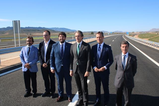 López Miras: La autovía Yecla-Jumilla da respuesta a una reivindicación histórica de esta infraestructura necesaria y merecida - 1, Foto 1