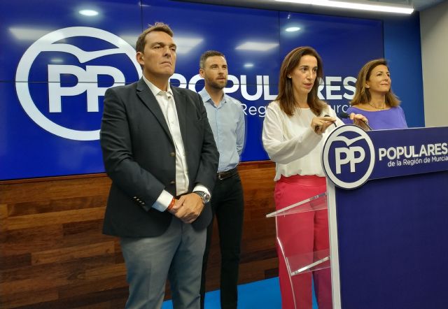 El PP afirma que el PSOE consigue batir el récord de convertir a la Región en el furgón de cola en materia de infraestructuras - 1, Foto 1