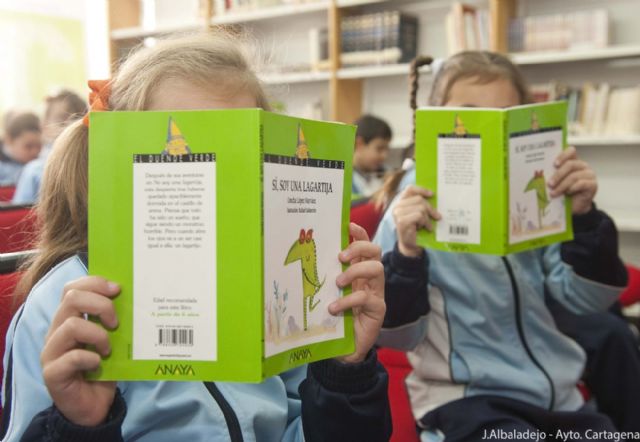 La Red de Bibliotecas organiza actividades infantiles en sus instalaciones y centros educativos de Cartagena - 1, Foto 1