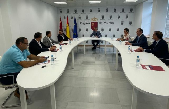 La Comunidad garantiza el apoyo a los hoteles que trabajan con el Imserso para asegurar la continuidad de los viajes en la Región - 1, Foto 1