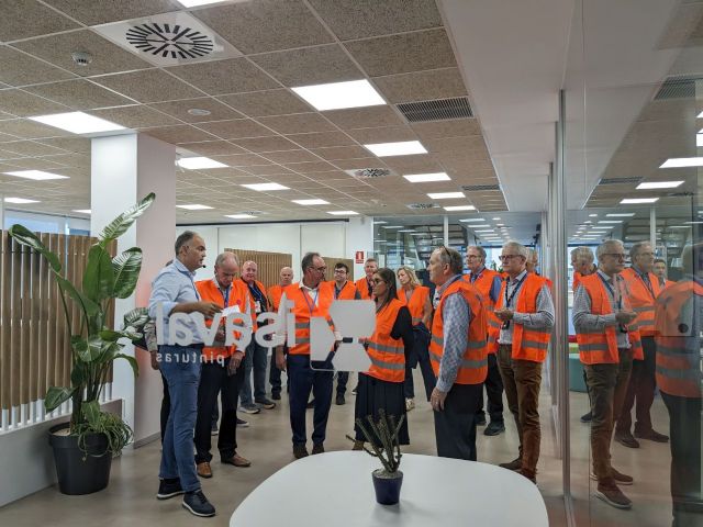 Isaval acoge la visita de la organización internacional de fabricantes de pintura GUILD CPO - 4, Foto 4