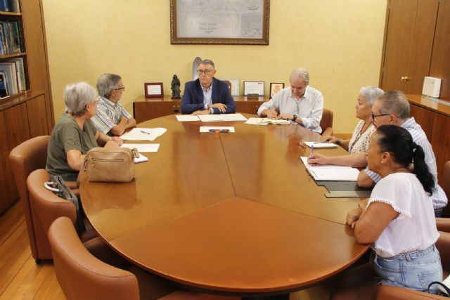 El presidente de la CHS mantiene un encuentro con la asociación de vecinos de El Mojón (San Pedro del Pinatar) - 1, Foto 1